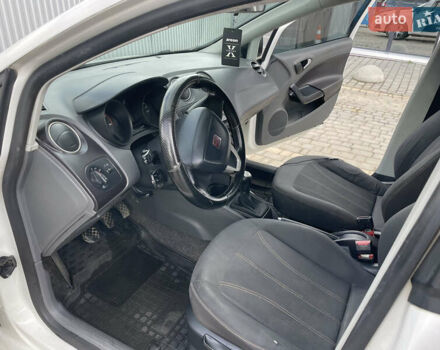 Белый Сеат Ибица, объемом двигателя 1.2 л и пробегом 384 тыс. км за 3750 $, фото 7 на Automoto.ua