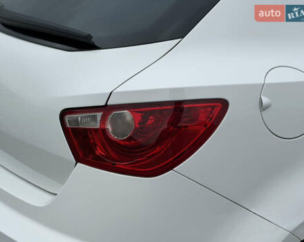 Белый Сеат Ибица, объемом двигателя 1.4 л и пробегом 198 тыс. км за 8111 $, фото 9 на Automoto.ua