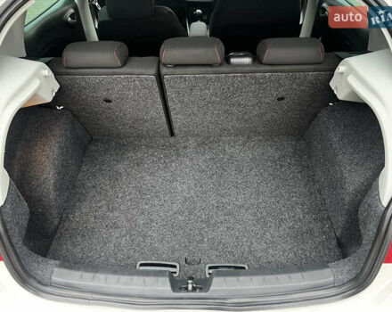 Білий Сеат Ibiza, об'ємом двигуна 1.4 л та пробігом 202 тис. км за 7800 $, фото 57 на Automoto.ua