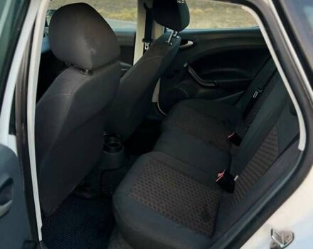 Білий Сеат Ibiza, об'ємом двигуна 1.39 л та пробігом 207 тис. км за 4500 $, фото 2 на Automoto.ua