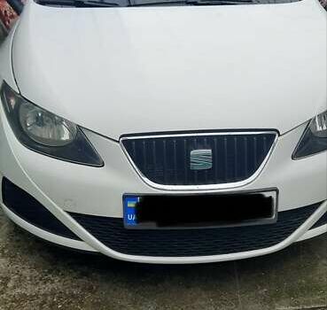 Белый Сеат Ибица, объемом двигателя 1.2 л и пробегом 200 тыс. км за 6000 $, фото 3 на Automoto.ua