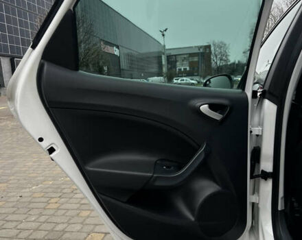 Білий Сеат Ibiza, об'ємом двигуна 1.4 л та пробігом 202 тис. км за 7800 $, фото 24 на Automoto.ua