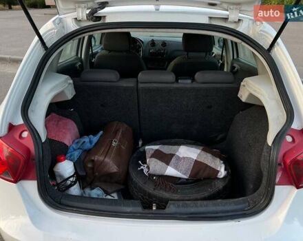 Білий Сеат Ibiza, об'ємом двигуна 1.39 л та пробігом 207 тис. км за 4500 $, фото 6 на Automoto.ua