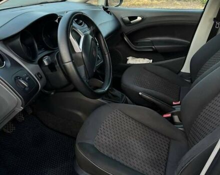 Білий Сеат Ibiza, об'ємом двигуна 1.39 л та пробігом 207 тис. км за 4500 $, фото 8 на Automoto.ua