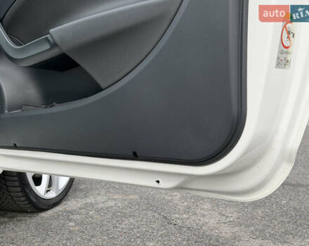 Белый Сеат Ибица, объемом двигателя 1.4 л и пробегом 198 тыс. км за 8111 $, фото 52 на Automoto.ua