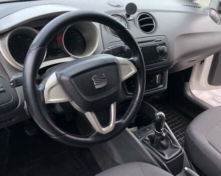 Белый Сеат Ибица, объемом двигателя 1.2 л и пробегом 285 тыс. км за 4300 $, фото 3 на Automoto.ua