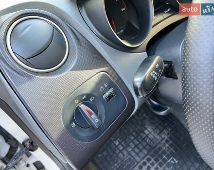 Білий Сеат Ibiza, об'ємом двигуна 1.39 л та пробігом 99 тис. км за 3900 $, фото 22 на Automoto.ua