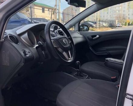 Белый Сеат Ибица, объемом двигателя 1.2 л и пробегом 285 тыс. км за 4300 $, фото 5 на Automoto.ua