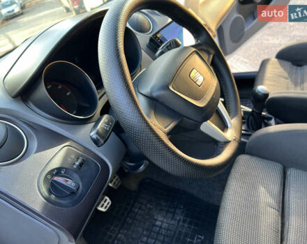 Білий Сеат Ibiza, об'ємом двигуна 1.39 л та пробігом 99 тис. км за 3900 $, фото 23 на Automoto.ua