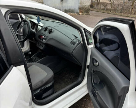 Білий Сеат Ibiza, об'ємом двигуна 1.2 л та пробігом 182 тис. км за 4900 $, фото 7 на Automoto.ua