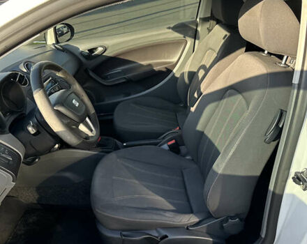 Белый Сеат Ибица, объемом двигателя 1.4 л и пробегом 177 тыс. км за 5100 $, фото 7 на Automoto.ua