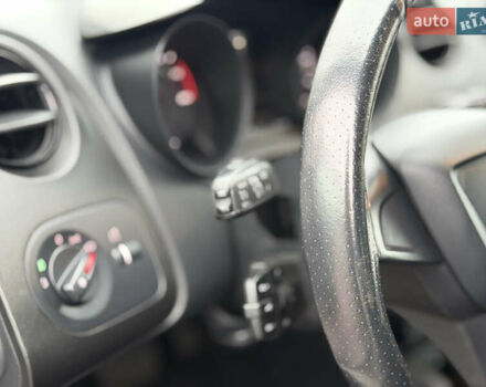 Белый Сеат Ибица, объемом двигателя 0 л и пробегом 193 тыс. км за 9300 $, фото 30 на Automoto.ua