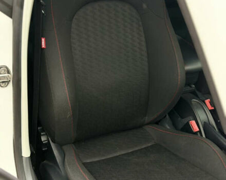 Белый Сеат Ибица, объемом двигателя 0 л и пробегом 193 тыс. км за 9300 $, фото 23 на Automoto.ua