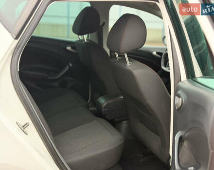 Белый Сеат Ибица, объемом двигателя 0 л и пробегом 193 тыс. км за 9300 $, фото 16 на Automoto.ua