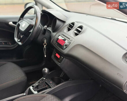 Белый Сеат Ибица, объемом двигателя 0 л и пробегом 193 тыс. км за 9300 $, фото 20 на Automoto.ua