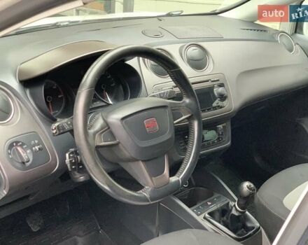 Белый Сеат Ибица, объемом двигателя 1.2 л и пробегом 265 тыс. км за 5500 $, фото 7 на Automoto.ua