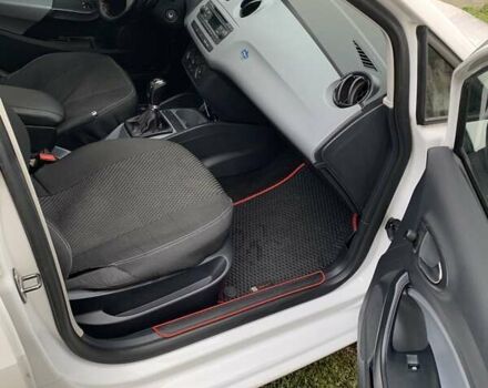 Сеат Ибица 2013 в Киеве на Automoto.ua Белый Сеат Ибица, объемом двигателя 1.2 л и пробегом 224 тыс. км за 5600 $, фото 4 на Automoto.ua