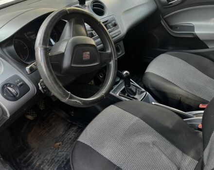 Білий Сеат Ibiza, об'ємом двигуна 1.4 л та пробігом 180 тис. км за 7500 $, фото 4 на Automoto.ua
