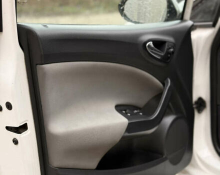 Белый Сеат Ибица, объемом двигателя 1.39 л и пробегом 210 тыс. км за 6400 $, фото 16 на Automoto.ua