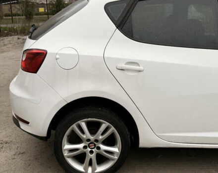 Белый Сеат Ибица, объемом двигателя 1.39 л и пробегом 210 тыс. км за 6400 $, фото 7 на Automoto.ua