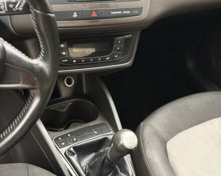 Белый Сеат Ибица, объемом двигателя 1.39 л и пробегом 210 тыс. км за 6400 $, фото 17 на Automoto.ua