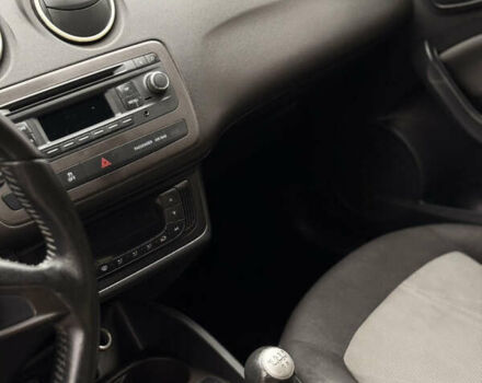 Белый Сеат Ибица, объемом двигателя 1.39 л и пробегом 210 тыс. км за 6400 $, фото 15 на Automoto.ua