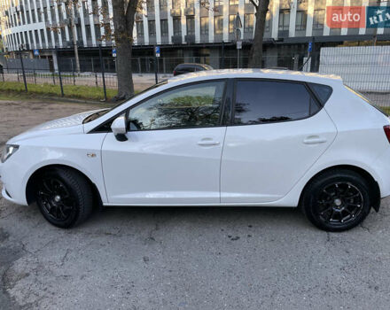 Білий Сеат Ibiza, об'ємом двигуна 1.2 л та пробігом 45 тис. км за 12000 $, фото 1 на Automoto.ua