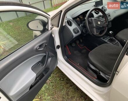 Сеат Ибица 2013 в Киеве на Automoto.ua Белый Сеат Ибица, объемом двигателя 1.2 л и пробегом 224 тыс. км за 5600 $, фото 7 на Automoto.ua