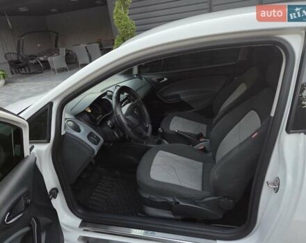 Белый Сеат Ибица, объемом двигателя 1.2 л и пробегом 97 тыс. км за 7700 $, фото 5 на Automoto.ua