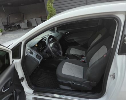 Белый Сеат Ибица, объемом двигателя 1.2 л и пробегом 98 тыс. км за 7200 $, фото 5 на Automoto.ua