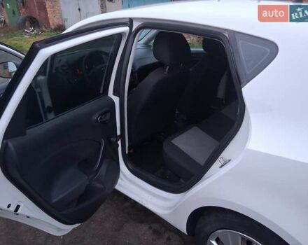 Белый Сеат Ибица, объемом двигателя 1 л и пробегом 228 тыс. км за 6500 $, фото 5 на Automoto.ua