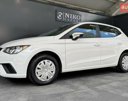 Белый Сеат Ибица, объемом двигателя 1.6 л и пробегом 116 тыс. км за 13700 $, фото 7 на Automoto.ua