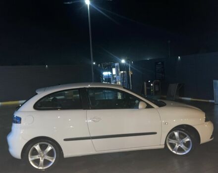 Белый Сеат Ибица, объемом двигателя 1.4 л и пробегом 213 тыс. км за 3600 $, фото 5 на Automoto.ua