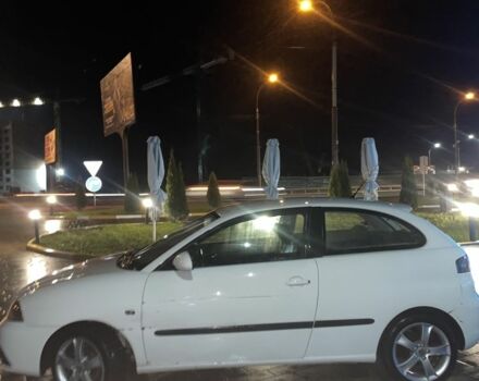 Белый Сеат Ибица, объемом двигателя 1.4 л и пробегом 213 тыс. км за 3600 $, фото 7 на Automoto.ua