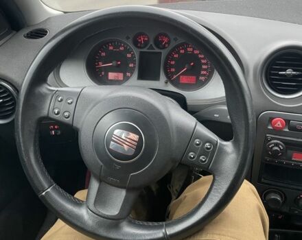 Белый Сеат Ибица, объемом двигателя 1.4 л и пробегом 213 тыс. км за 3600 $, фото 10 на Automoto.ua