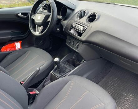 Белый Сеат Ибица, объемом двигателя 1.4 л и пробегом 144 тыс. км за 4800 $, фото 6 на Automoto.ua