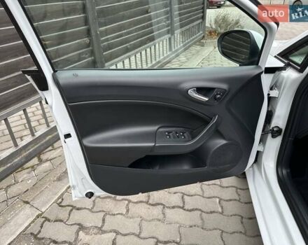 Белый Сеат Ибица, объемом двигателя 1.39 л и пробегом 159 тыс. км за 8700 $, фото 13 на Automoto.ua