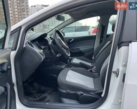 Білий Сеат Ibiza, об'ємом двигуна 1.2 л та пробігом 278 тис. км за 6990 $, фото 8 на Automoto.ua