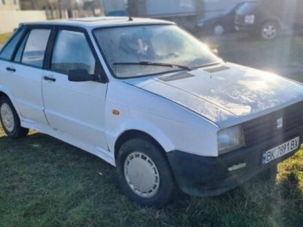 Белый Сеат Ибица, объемом двигателя 1.2 л и пробегом 320 тыс. км за 639 $, фото 1 на Automoto.ua