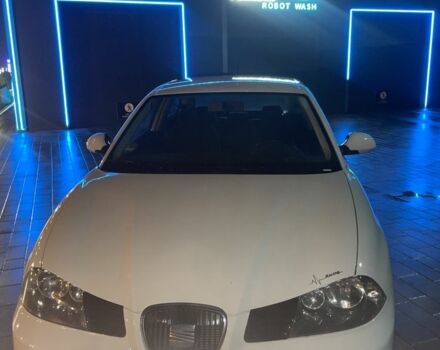 Белый Сеат Ибица, объемом двигателя 1.4 л и пробегом 213 тыс. км за 3600 $, фото 1 на Automoto.ua