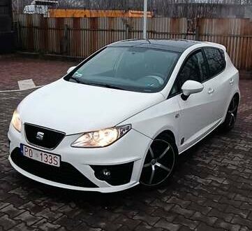 Белый Сеат Ибица, объемом двигателя 1.39 л и пробегом 197 тыс. км за 5000 $, фото 1 на Automoto.ua