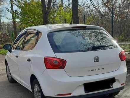 Белый Сеат Ибица, объемом двигателя 1.2 л и пробегом 200 тыс. км за 6000 $, фото 1 на Automoto.ua