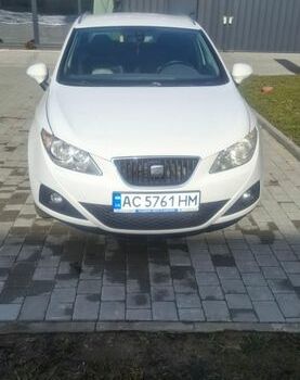 Білий Сеат Ibiza, об'ємом двигуна 1.2 л та пробігом 267 тис. км за 5400 $, фото 1 на Automoto.ua