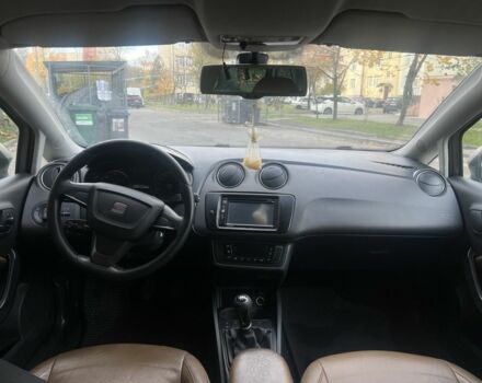 Сеат Ибица 2012 в Стрые на Automoto.ua Бежевый Сеат Ибица, объемом двигателя 1.2 л и пробегом 290 тыс. км за 4499 $, фото 5 на Automoto.ua