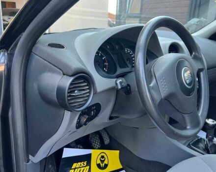 Чорний Сеат Ibiza, об'ємом двигуна 1.4 л та пробігом 174 тис. км за 3300 $, фото 11 на Automoto.ua