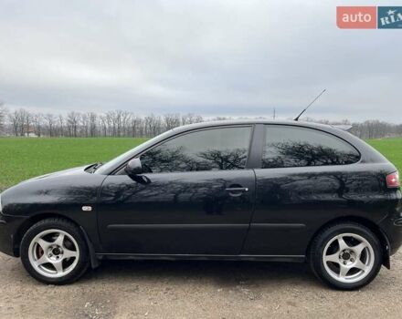 Черный Сеат Ибица, объемом двигателя 1.39 л и пробегом 253 тыс. км за 3200 $, фото 8 на Automoto.ua