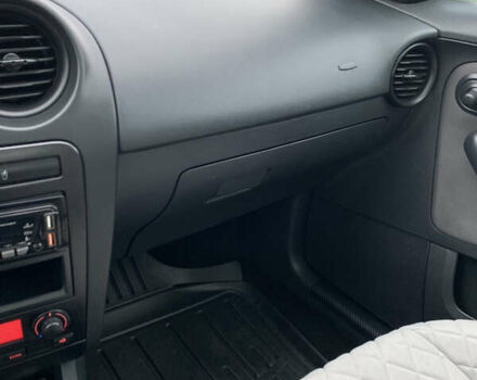 Чорний Сеат Ibiza, об'ємом двигуна 1.39 л та пробігом 231 тис. км за 4300 $, фото 23 на Automoto.ua