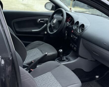 Черный Сеат Ибица, объемом двигателя 1.2 л и пробегом 250 тыс. км за 1390 $, фото 5 на Automoto.ua