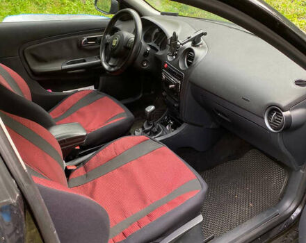 Черный Сеат Ибица, объемом двигателя 1.6 л и пробегом 278 тыс. км за 3550 $, фото 7 на Automoto.ua