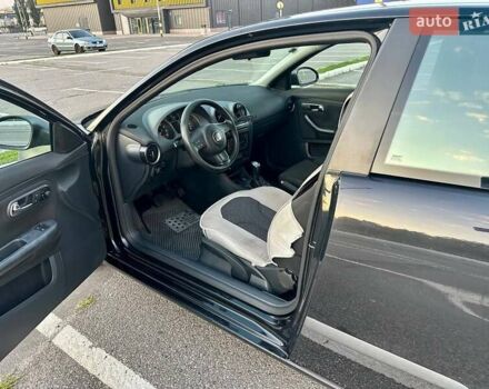 Чорний Сеат Ibiza, об'ємом двигуна 1.6 л та пробігом 306 тис. км за 3700 $, фото 5 на Automoto.ua